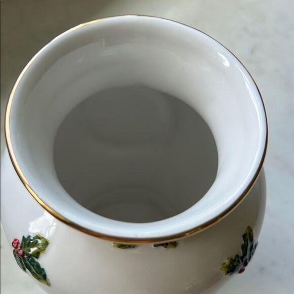 Waterford White and Gold Holiday Vase - Picture 3 of 7